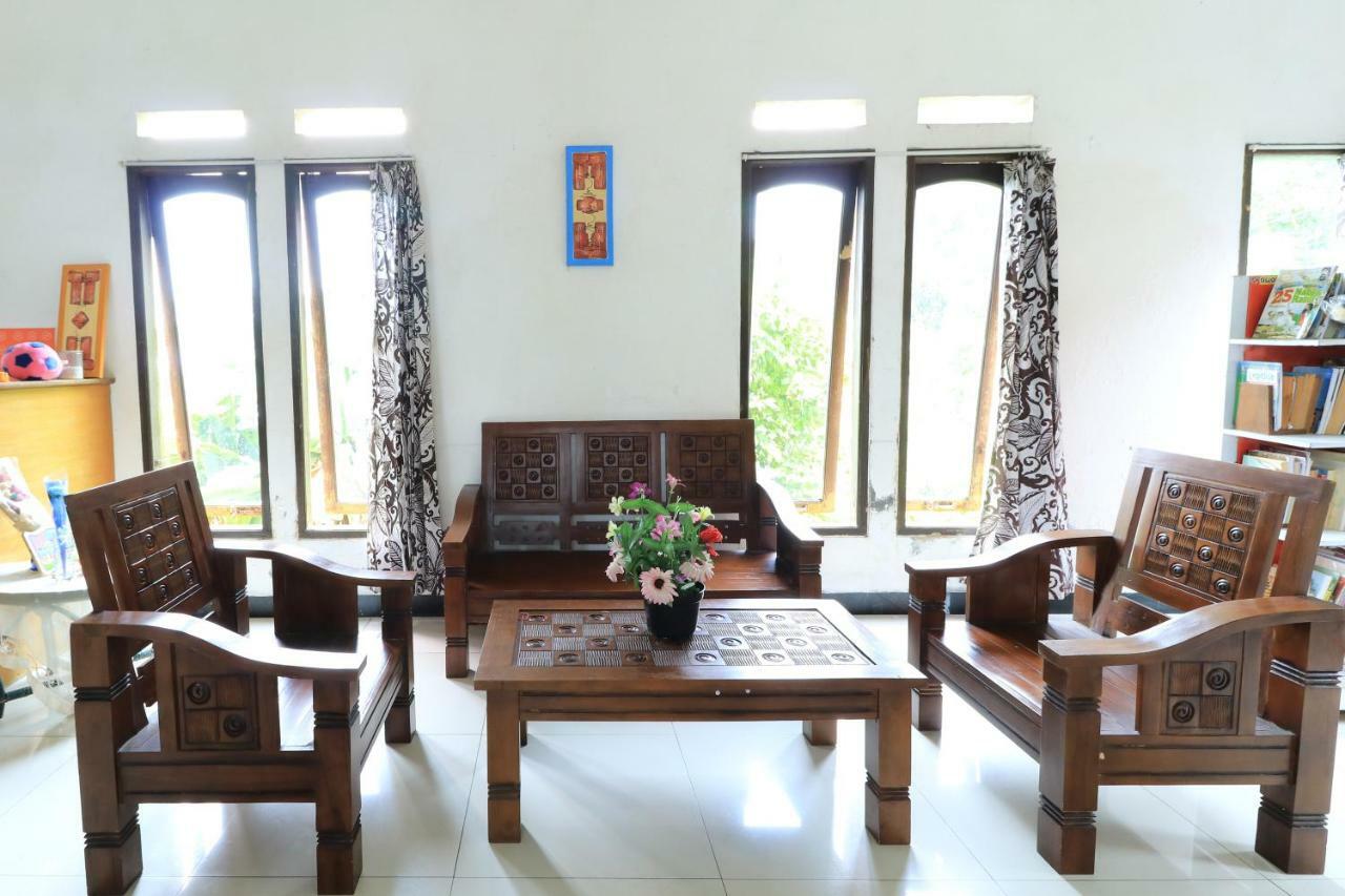 Sentosa76 Guest House Balikpapan  Esterno foto